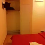 Hotel The Originals Access Aeroport, Aurillac