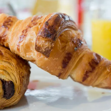 Hotel The Originals Access Aéroport, Aurillac