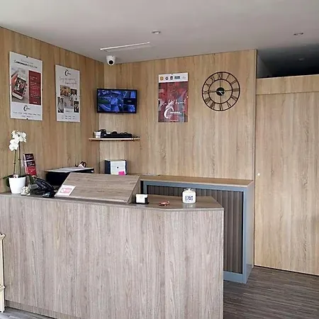 The Originals Access Aeroport,