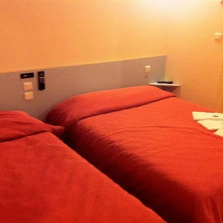 The Originals Access Aéroport, Aurillac