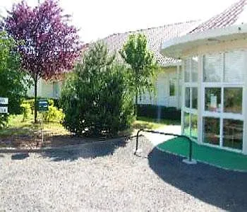 欧里亚克机场原生酒店 欧里亚克