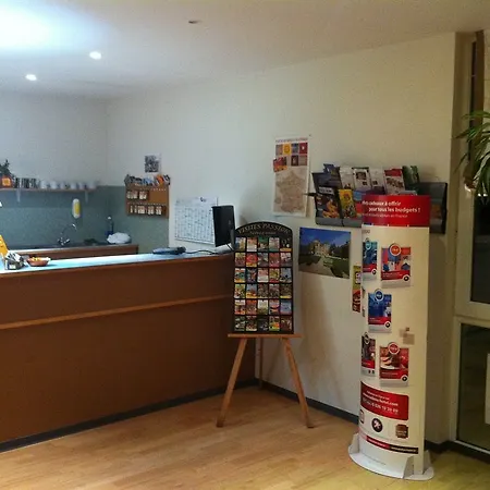 Hotel The Originals Access Aeroport, 2*
